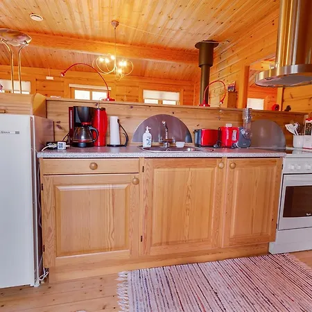 Three-bedroom Holiday In * Hals