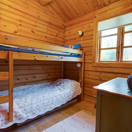 Three-bedroom Holiday In * Hals